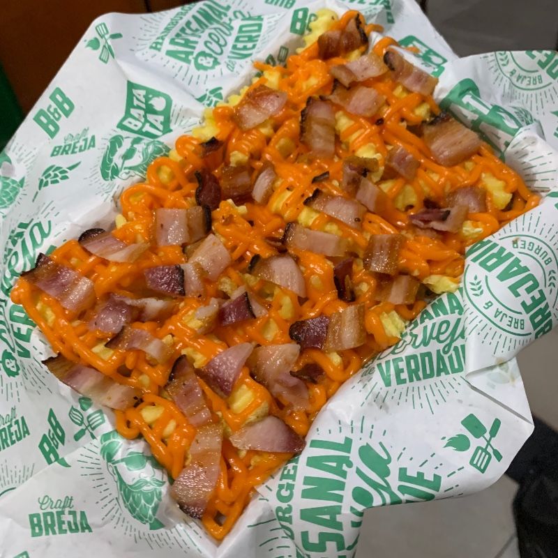 BATATA C/ CHEDDAR E BACON