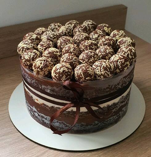 Bolo de Brigadeiro com Ninho